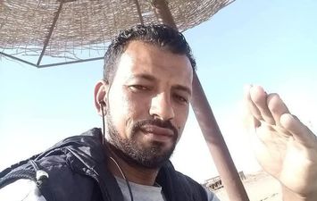 الشاب المتوفى