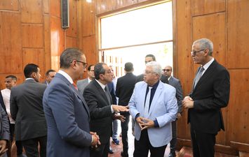 جولة وزير التعليم العالي 