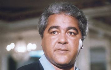 الفنان مصطفى متولي 