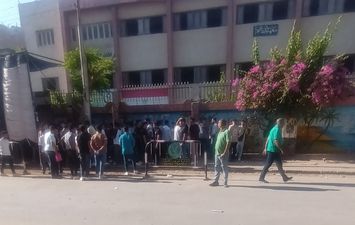 امتحانات الثانوية العامة المنيا 