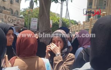 بكاء طالبات الثانويه العامه بالمنوفية 