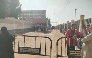 تشديدات أمنية في امتحانات الثانويه العامه بالإسماعلية 