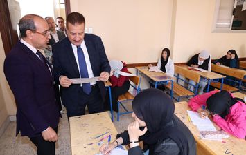 تفقد لجان الشهاده الاعداديه 