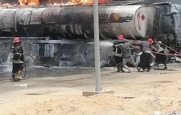 جانب من الحريق