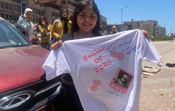 سجود : بحبك قوى &quot; ماما ساره&quot;