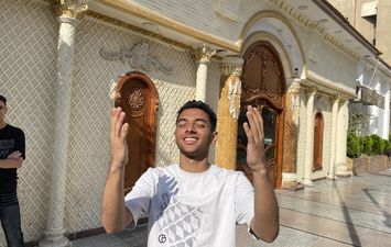 طالب ثانوية عامة ببورسعيد أمام اللجنة: يا رب محتاجين ٤٠ دعوة مستجابة 