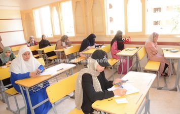 طلاب الثانوية العامة 