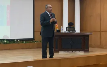 محافظ بورسعيد يكشف سبب ارتفاع الحد الأدنى للقبول بالصف الأول الثانوي 