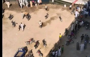 البحث عن الشاب 