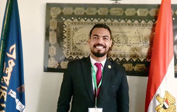 الشاعر عبدالرازق الشريف 