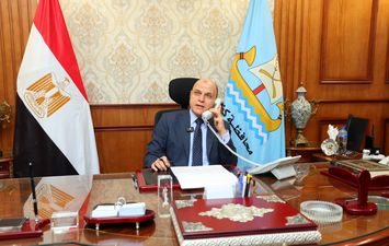 محافظ كفر الشيخ يهنيء أوائل الدبلومات الفنية 