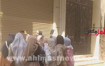 احتفالات طالبات الثانوية الأزهرية بانتهاء الامتحانات 