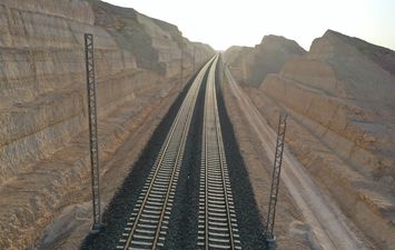 القطار الكهربائي السريع 