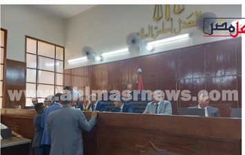 جانب من تلقي طلبات الترشح 