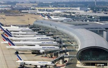 مطار باريس