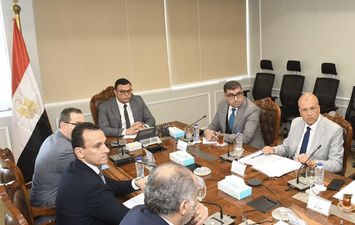 وزير الإسكان 