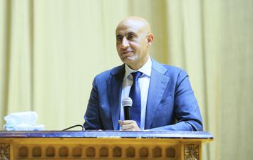 وزير التربية والتعليم 