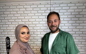 محمد علي رزق رفقة الاعلامية يارا أحمد 
