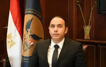 الدكتور إسلام عزام