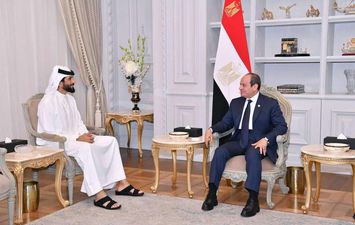 الرئيس السيسي ومستشار الأمن الوطني البحريني