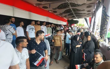 المواطنين أمام اللجان