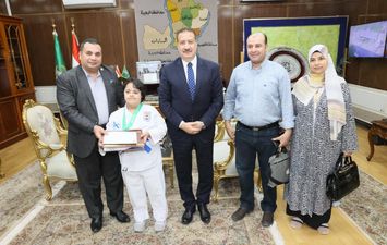 تكريم ابطال