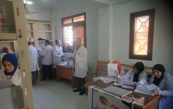 جانب من القافلة الطبية 
