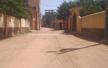 خلو الشوارع من المواطنين بسبب حرارة الجو 