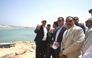 زيارة وزير الاسكان لمطروح 