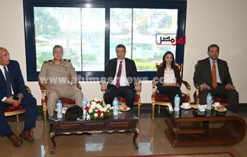 محافظ البحيرة