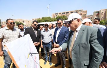 وزير الإسكان 