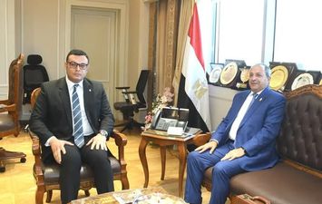 وزير الاسكان