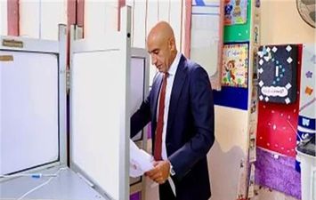 وزير التعليم يدلي بصوته في انتخابات الشيوخ