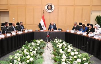 وزير الصناعة والنقل
