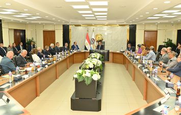وزير قطاع الاعمال