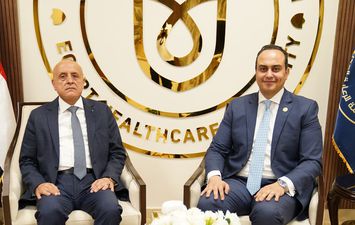 اللقاء 