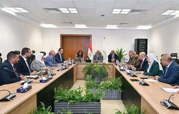 اللقاء