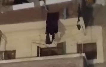 انهيار شرفة منزل