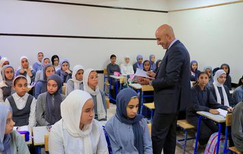 جولة وزير التعليم 