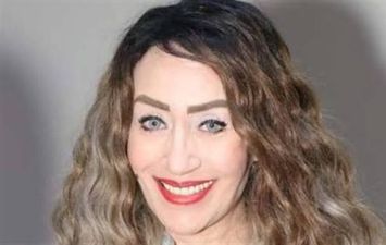 إيناس مكي 