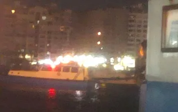 انتشال جثة شخص ألقى بنفسه من معدية بورفؤاد بالمجرى الملاحي 