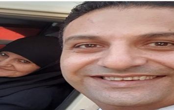 حمادة بركات ووالدته