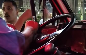شاب يهدد سائق بالإسكندرية