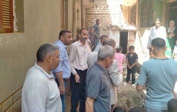 من داخل قرية قمن العروس 