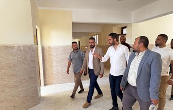 وزير الإسكان 