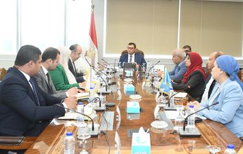 وزير الإسكان 