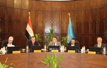 رئيس ومجلس جامعة الإسكندرية