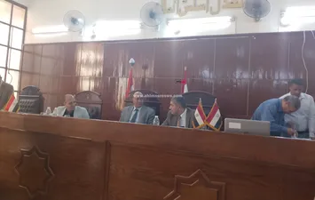 جانب من تلقي أوراق الترشح 