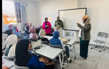 صور داخل المدارس