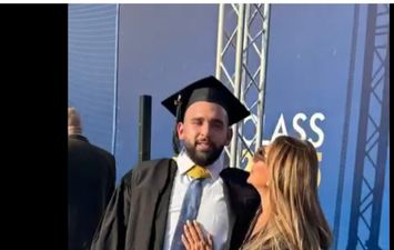 ليلى علوي ونجلها